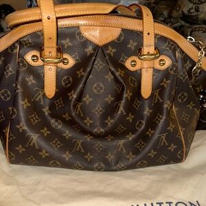 Louis Vuitton Tivoli 
Brown Monogram Handbag
🔥🔥🔥🔥🔥🔥🔥🔥